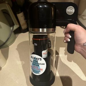 Express cold brew coffee maker